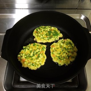 鸡蛋茄饼的做法步骤：7