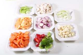 三汁焖鱼|鱼菜一锅焖，好吃又省事，30元搞定几百大餐的做法步骤：3