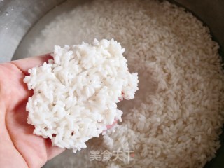 大米糕的做法步骤：1
