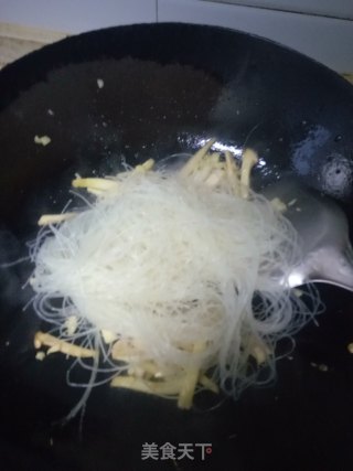 鸡蛋炒粉丝的做法步骤：6
