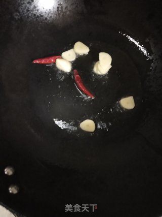 豆芽炒韭菜的做法步骤：2