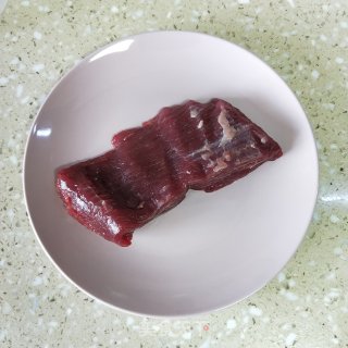 糟香牛肉汤的做法步骤：1