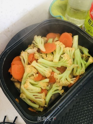 蒜香有机菜花配胡萝卜的做法步骤：7