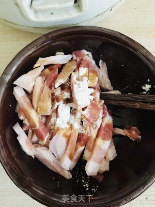 西芹炒肉丝的做法步骤：4