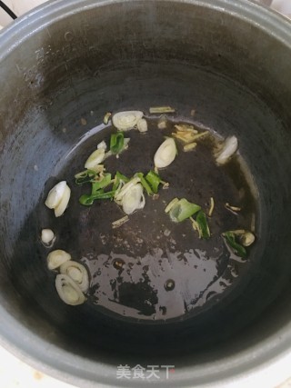 裙带菜蛋花汤的做法步骤：3