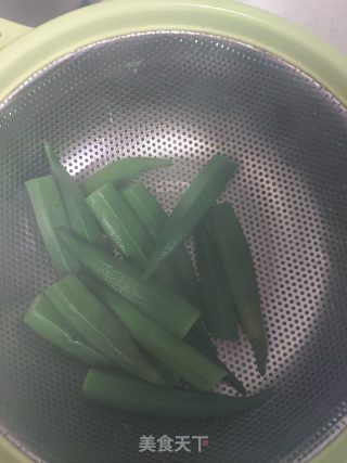 凉拌秋葵的做法步骤：3
