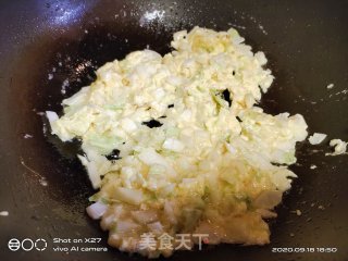 白菜鸡蛋炒饭的做法步骤：3