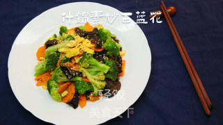 什锦素炒西兰花丨减脂高纤维易饱腹！！的做法步骤：8