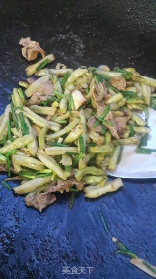 豆角炒肉的做法步骤：10