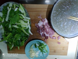 快手小炒   芹菜炒粉的做法步骤：3