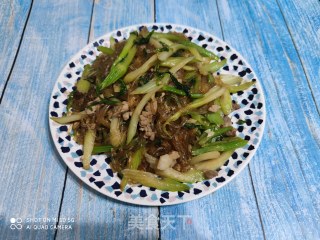 快手小炒   芹菜炒粉的做法步骤：10