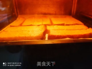 橄榄油烤吐司片的做法步骤：5