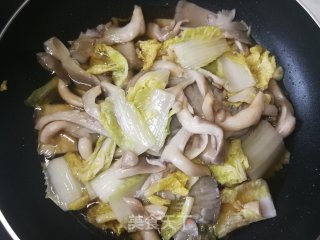 娃娃菜炒平菇的做法步骤：9