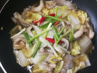 娃娃菜炒平菇的做法步骤：10