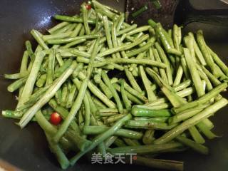 豆角炒牛肉的做法步骤：4