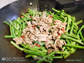 豆角炒牛肉的做法步骤：7