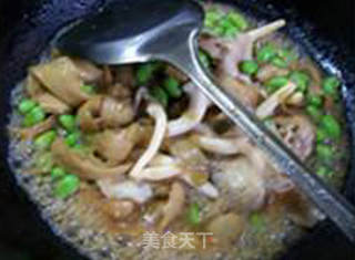 秀珍菇毛豆面筋的做法步骤：8