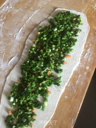 韭菜海米鸡蛋卷饼的做法步骤：8