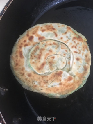 韭菜海米鸡蛋卷饼的做法步骤：12