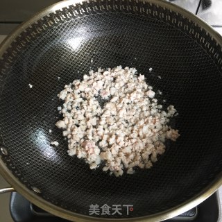 肉末茄丁的做法步骤：1