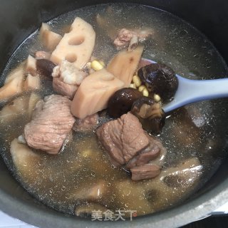 莲藕黄豆排骨汤的做法步骤：8