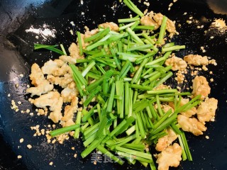 双仁炒韭菜的做法步骤：5