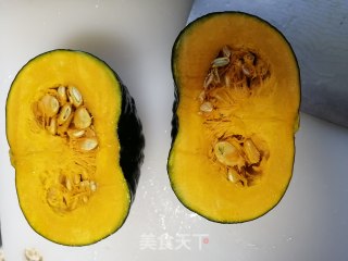 蒸贝贝南瓜的做法步骤：2