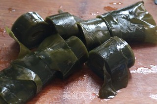 海带猪蹄汤的做法步骤：4