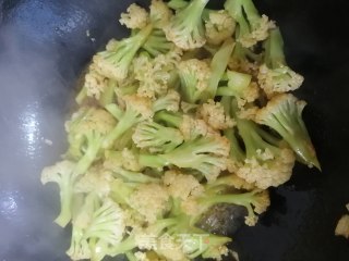 甜辣酱炒菜花的做法步骤：5