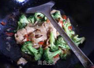 剁椒西兰花炒面筋的做法步骤：8
