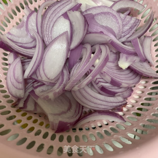 酱香洋葱炒豆干的做法步骤：1