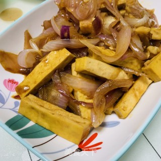 酱香洋葱炒豆干的做法步骤：11