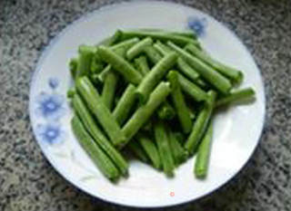 番茄炒四季豆的做法步骤：2