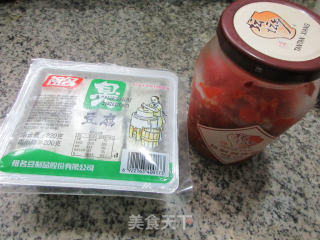 剁椒臭豆腐的做法步骤：1