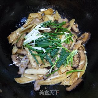 香菇肉片炒茭白的做法步骤：12