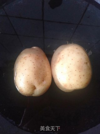 奥尔良土豆的做法步骤：1