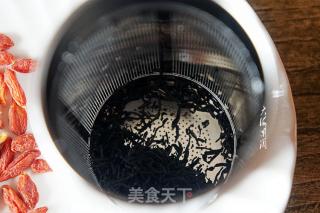 秋天女人常喝点红茶，暖体抗寒，皮肤滋润气色好的做法步骤：2