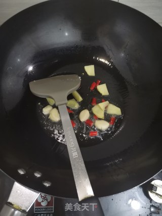 清炒大白菜的做法步骤：1