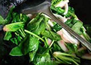 西瓜皮炒菠菜的做法步骤：6