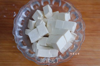 豆腐鲫鱼汤㊙️（汤奶白有技巧）鲜美营养清炖鱼汤的做法步骤：3