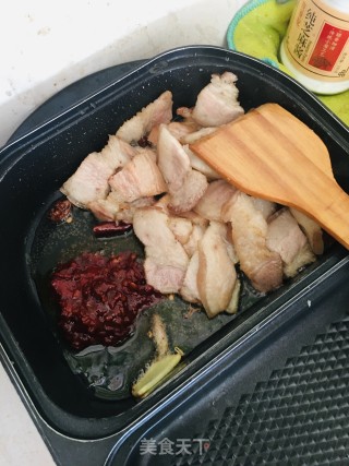 五花肉焖土豆的做法步骤：6