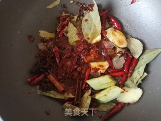 吮指酱牛犍的做法步骤：6