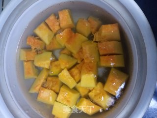 老南瓜玉米面粥的做法步骤：3