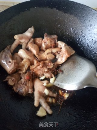 砂锅黄焖鸡的做法步骤：3