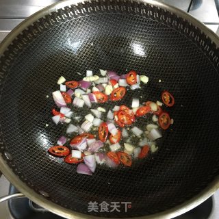 豆皮炒金针菇的做法步骤：4
