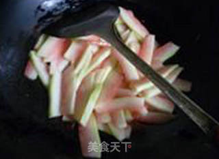 香干炒西瓜皮的做法步骤：5