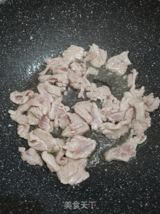 黄豆酱花菜炒肉的做法步骤：1