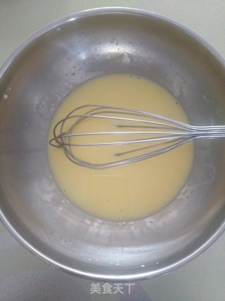 简易花边翻转玫瑰蛋糕的做法步骤：2