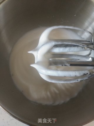 简易花边翻转玫瑰蛋糕的做法步骤：8
