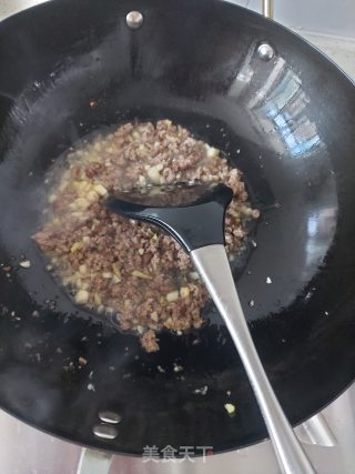 自制老干妈牛肉末豆豉酱的做法步骤：6